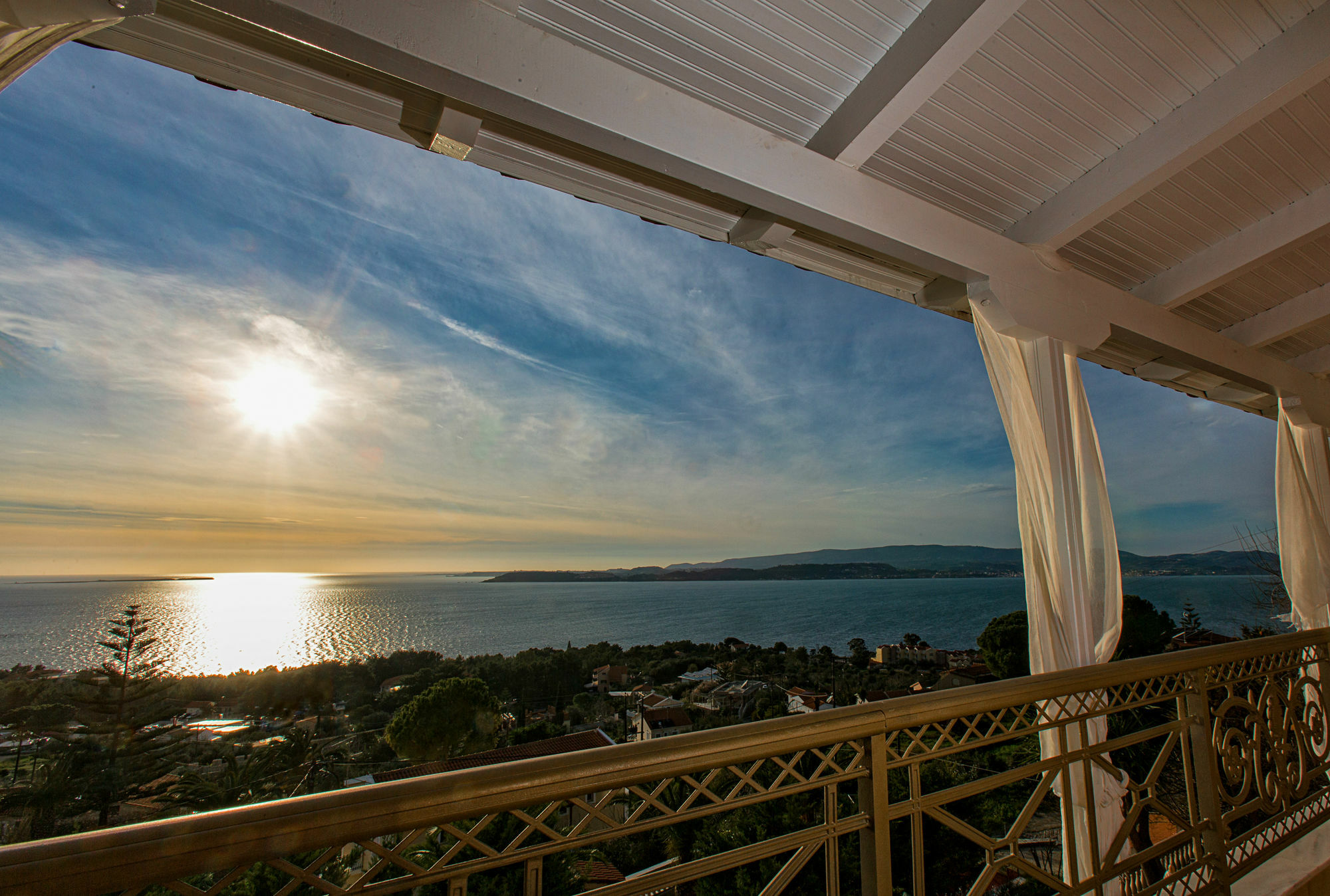 Sunshine Resort ลาสซี ภายนอก รูปภาพ